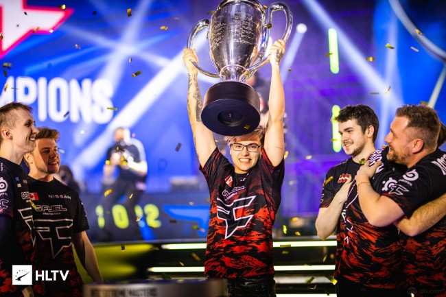 BLG Club 官方宣布：替补辅助 Lvmao 将在 2025 赛季加入教练组！