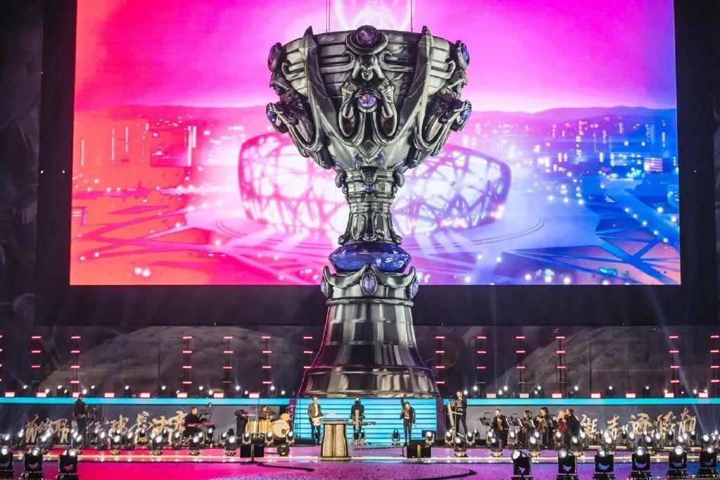 【战报】2021KPL春季赛常规赛第二轮W2D1，重庆QGhappy 3-1 上海EDG.M