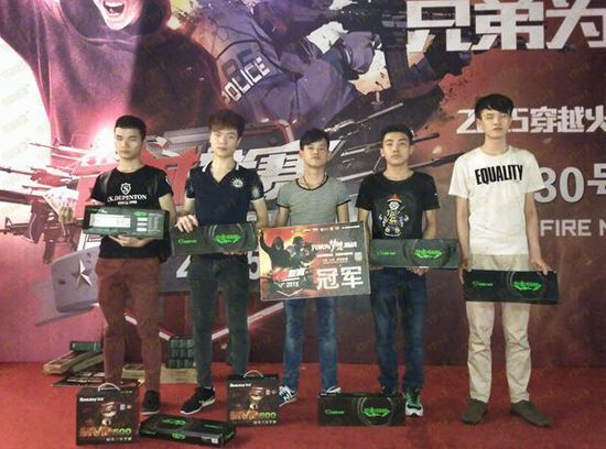 Yxl 的飞机在团战中失控， Shaoye 的大嘴没有输出空间， Bilibili Gaming 领先