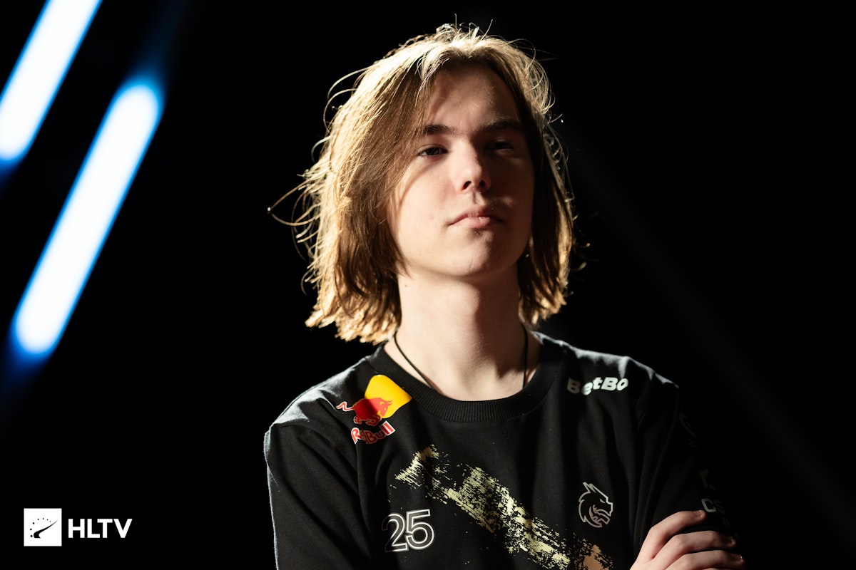 R8手枪在 CS2 中出现了故障；