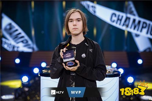 T1的S13冠军皮肤确定在8月中旬上线，至臻皮肤为Zeus的杰斯